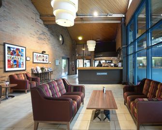 Waterside Hotel & Leisure Club - Mánchester - Lobby