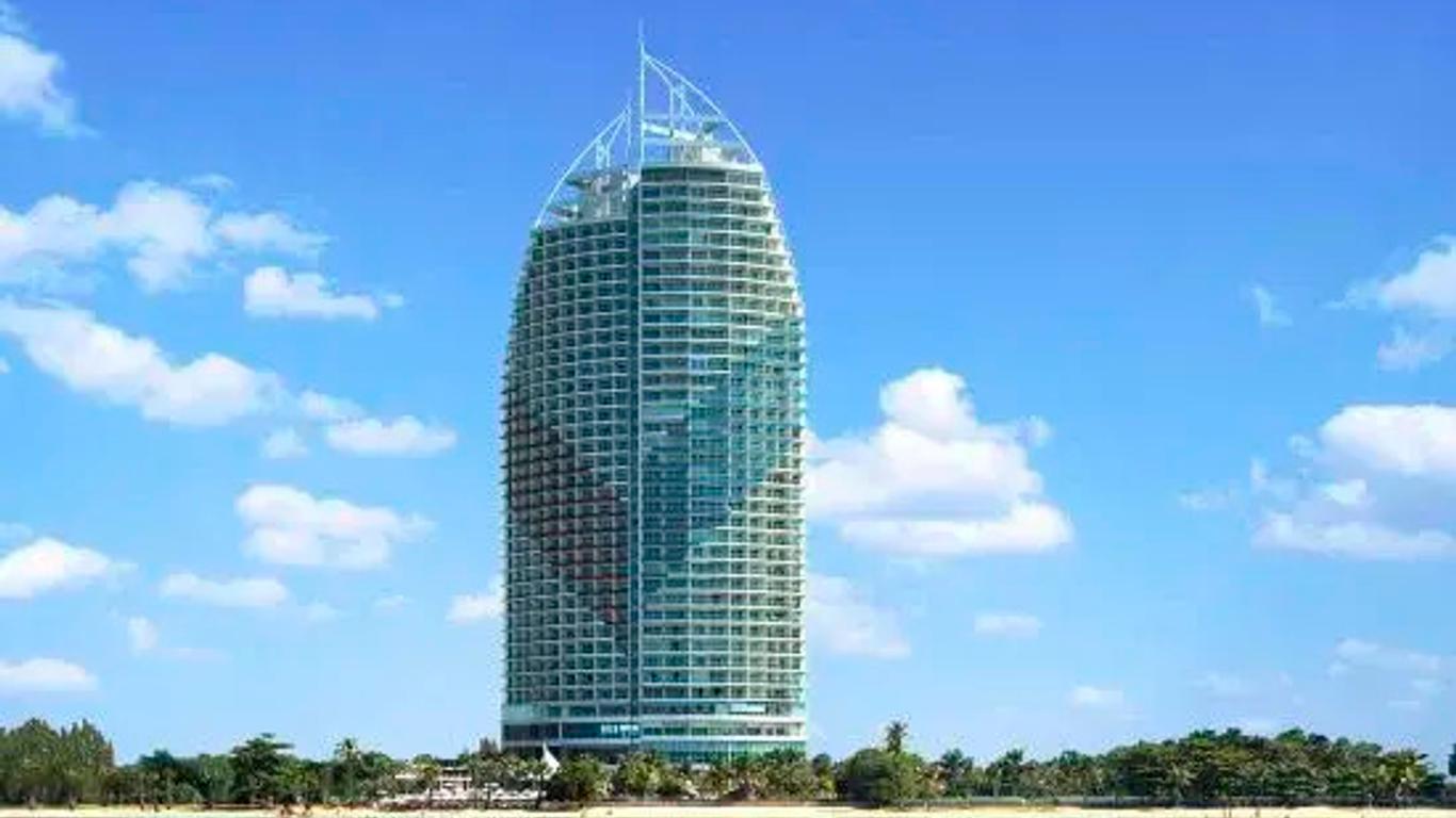 White Sand Beach Residences Pattaya