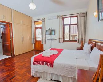 Lidias Guest House - Maputo - Bedroom