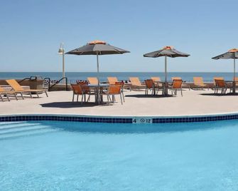 Club Boardwalk Resorts en Atlantic Palace - Thành phố Atlantic - Bể bơi