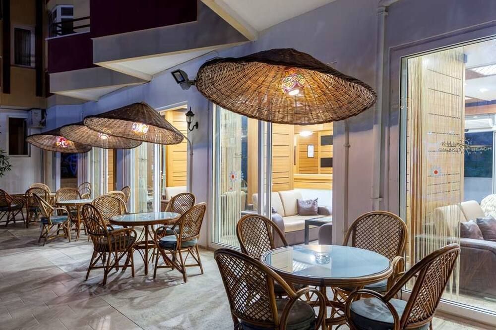 جالاكسي بيتش هوتل