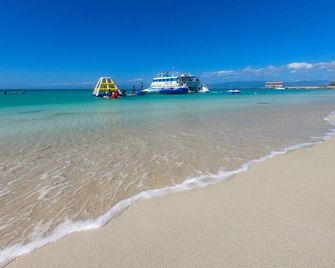 Spacious Retreat With Private Jacuzzi An - Ponce - Plage