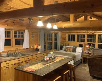 Boathouse on the Lake - Deerwood
