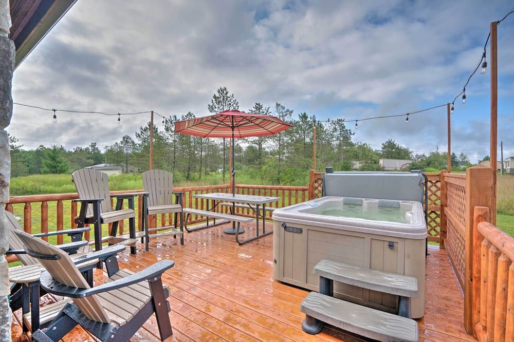 Deck, Hot Tub, Fire Pit: Rustic Cabin in Benezette