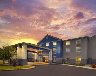 Comfort Inn & Suites Butler - Butler - Gebouw