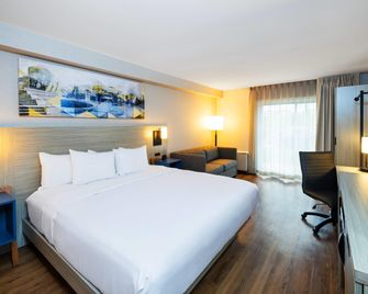 Comfort Inn - Sydney - Bedroom