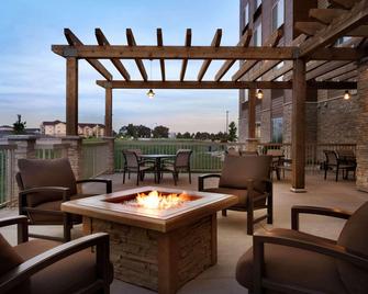 Country Inn & Suites by Radisson, Indianola, IA - Indianola - Balcony