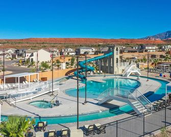 Paseos 1293 Brand New Property, Private Hot Tub, Outdoor Firepit, and near Sand Hollow Reservoir - Washington - Piscina