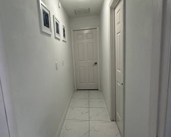 Cozy little apartment in Sprin Hill! - Spring Hill - Flur