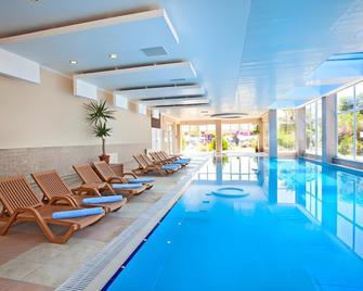 Hotel Titan Select - Konakli - Piscina