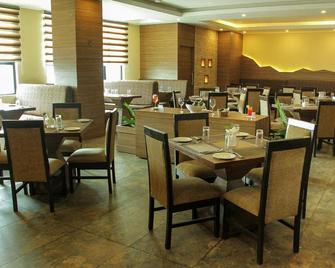 Hotel Verandah - Dharan - Restaurant