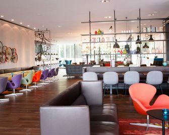 Motel One Amsterdam - Amsterdam - Bar