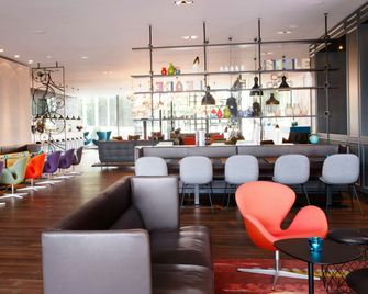 Motel One Amsterdam - Amsterdam - Bar