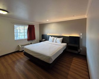Motel 6 Mojave Airport - Mojave - Спальня