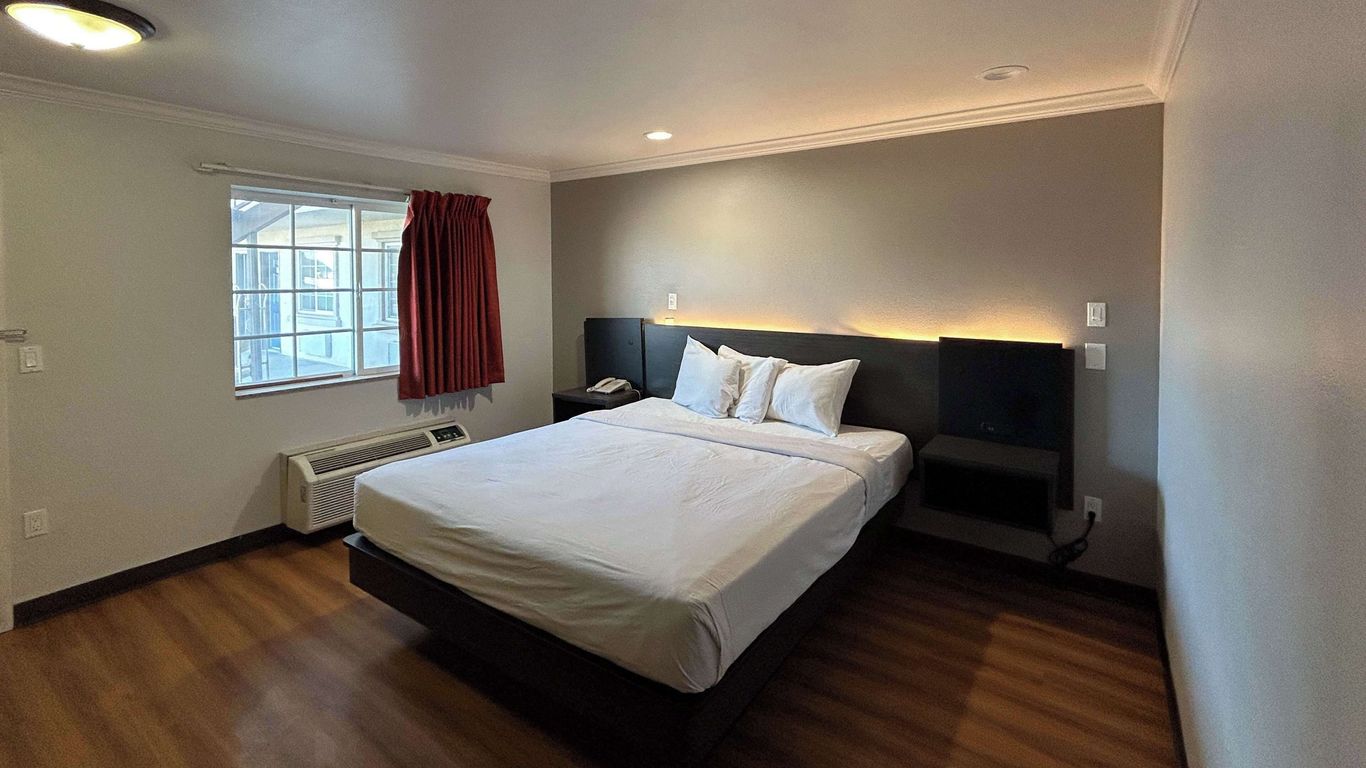 Motel 6 Mojave Airport