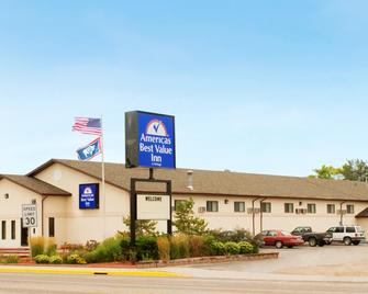 Americas Best Value Inn Torrington - Torrington - Building