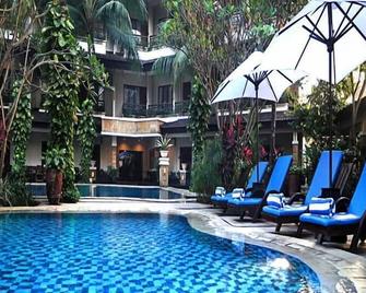 Le Dian Hotel - Serang - Pool