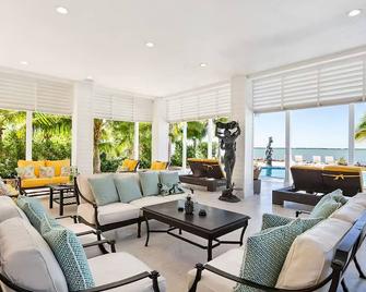 Villa of the Setting Sun - Summerland Key - Living room