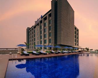 Radisson Hotel New Delhi Paschim Vihar - New Delhi - Gebouw
