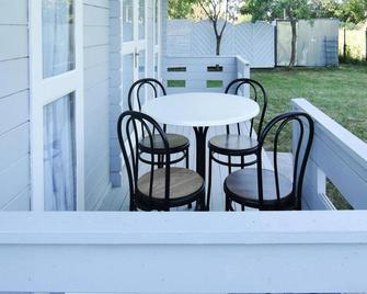 Pretty bungalow in Wrzosowo with garden - Dziwnówek - Patio