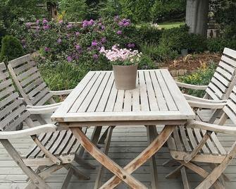 Holiday home \'Allerkate\', idyllic nature in the Aller-Leine-Valley / Lüneburg Heath - Essel - Patio