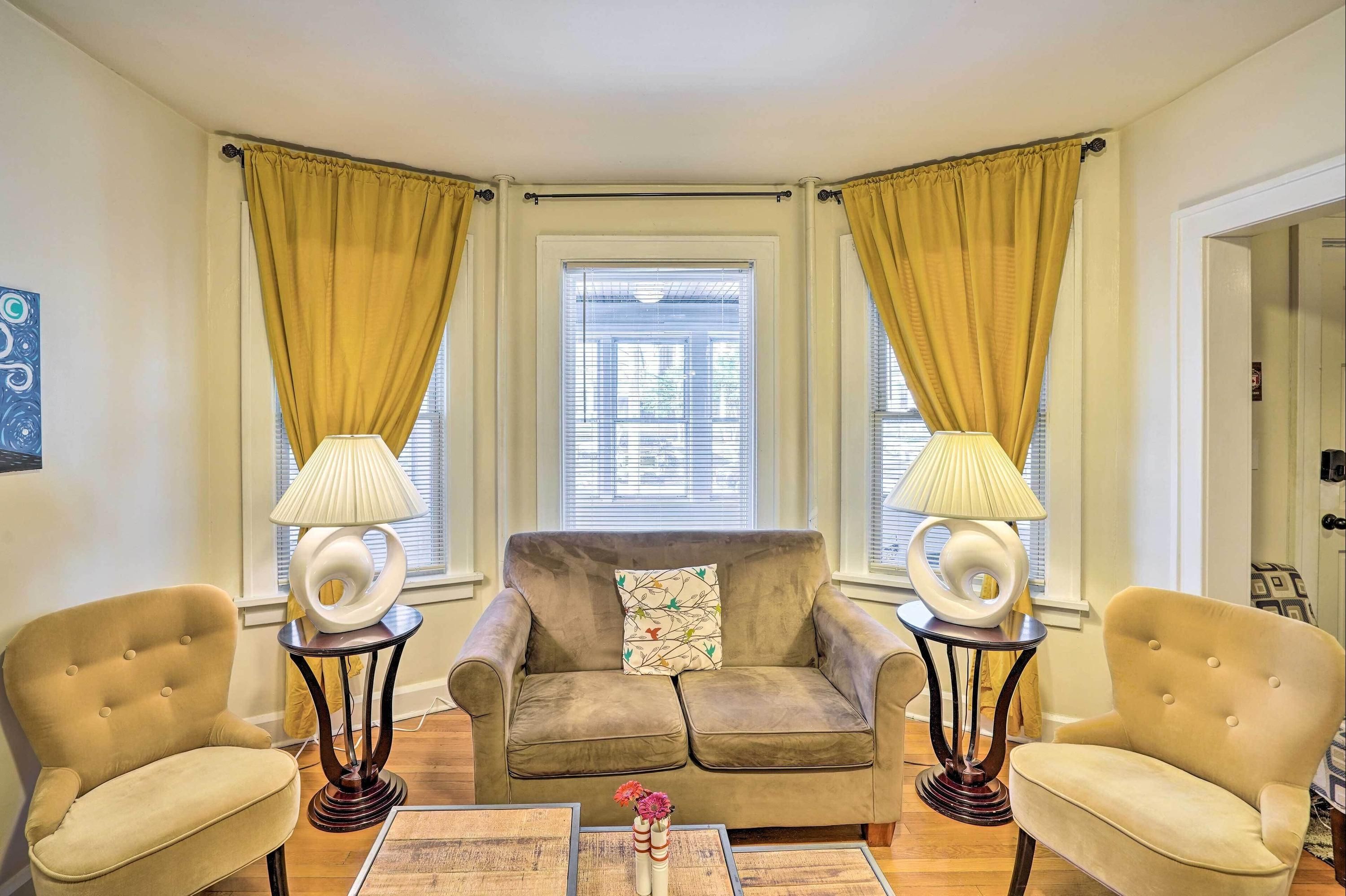 تشارمينج ألباني ريتريت إي 3 مي تو داون تاون! - الباني (نيويورك) - غرفة معيشة