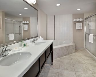 Holiday Inn Conference Ctr Edmonton South By IHG - Edmonton - Casa de banho