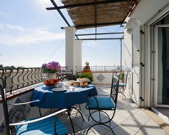 La Ninfa Di Capri - אנאקאפרי - מרפסת