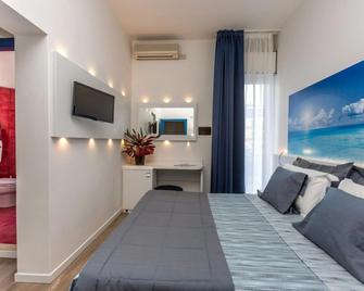 Hotel Wally - Jesolo - Bedroom