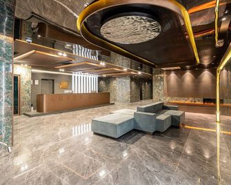 L&L Central Hotel - Jeju City - Lobby