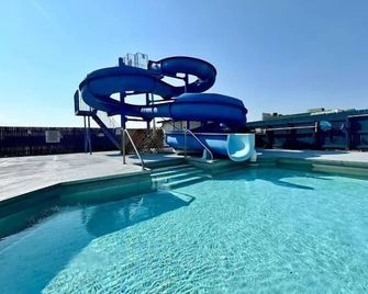 Hardin Lodge Little Bighorn Battlefield I-90 - Hardin - Piscina