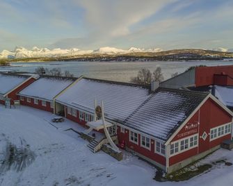 Tysfjord Hotel - Ulvsvag - Building