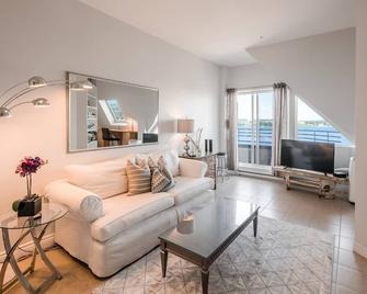 Stylish Pied-à-terre, Harborside, Free Parking - Halifax - Sala de estar