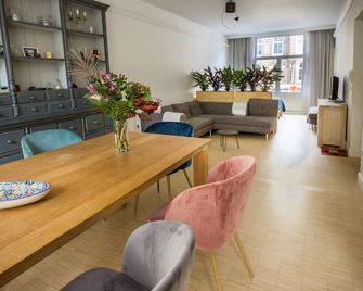 Beautiful&Bright|Central Located| Private&Triple Glass Isolated|W Big Balcony - Ámsterdam - Comedor