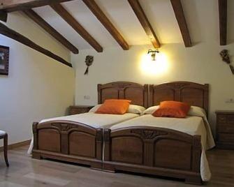Casa Martikonea for 16 people - Beruete - Habitación