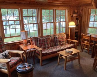 Enjoy your very own Private Island! Seclusion and beauty await at Howard Island - Drummond - Sala de estar