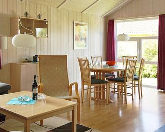Holiday Home in Otterndorf - Otterndorf - Їдальня