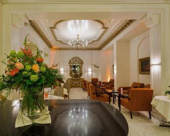 Hotel Euler - Bazylea - Lobby