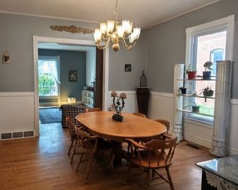 Historical Queen Anne in 'Magic City' - Moberly - Dining room