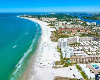 Lulu Kemp Ridley | Heated Pool | Bbq | 4 Min Walk To Beach | Near Shops | Downstairs - Siesta Key - Beach