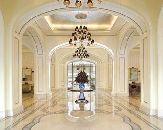 The Astor Hotel Tianjin - تيانجين - ردهة