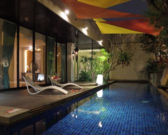 Mulan Motel Taipei - Taipei City - Pool