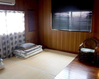 Okinawa Hostel Yanbaru Fukuro - Nago