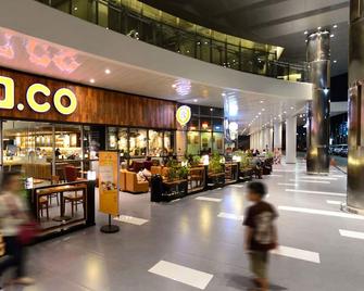 Zest Airport Jakarta by Swiss-Belhotel International - Tangerang City - לובי