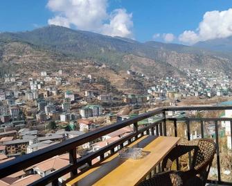 Phuntsho Khangsar Hotel - Timbu - Balcón