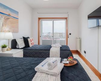 Host Wise – Spacious Escape Near the Beach - Matosinhos - Bedroom