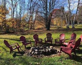 Cramers Point Lake Breeze - Lake George - Patio
