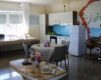 B&B Villa Marinetti - Gela - Sala pranzo