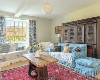 Moorbath Farmhouse with Indoor Pool & Hot Tub - Bridport - Wohnzimmer