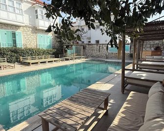Boreas Butik Hotel - Adults Only - Alacati - Piscina
